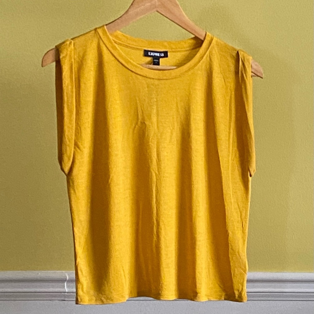 ❗️SOLD❗️Express Classic Muscle Tee